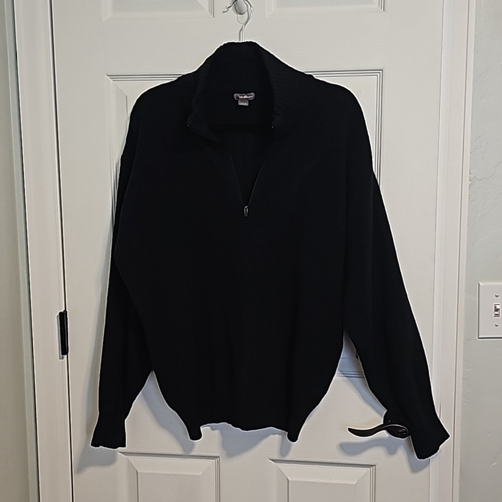 Like New Eddie Bauer super soft 1/4 zip. Medium